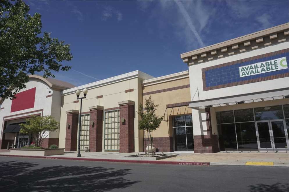 commercial plaza financing